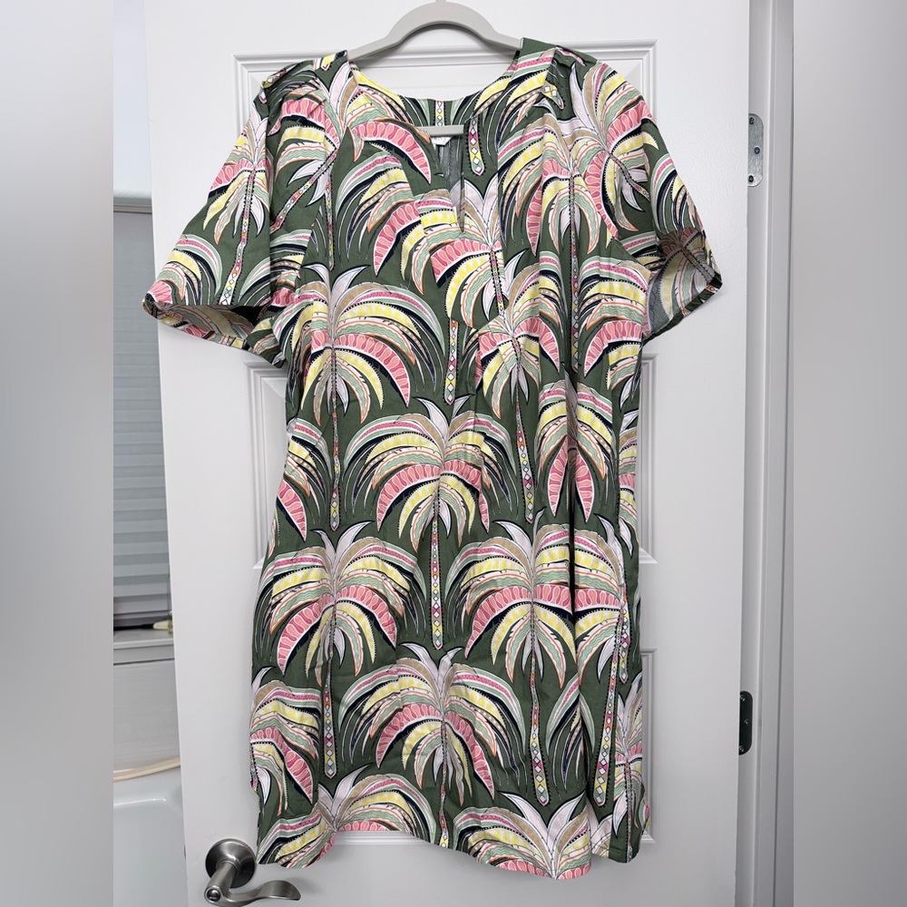 Crown & Ivy Green Palm Print Dress